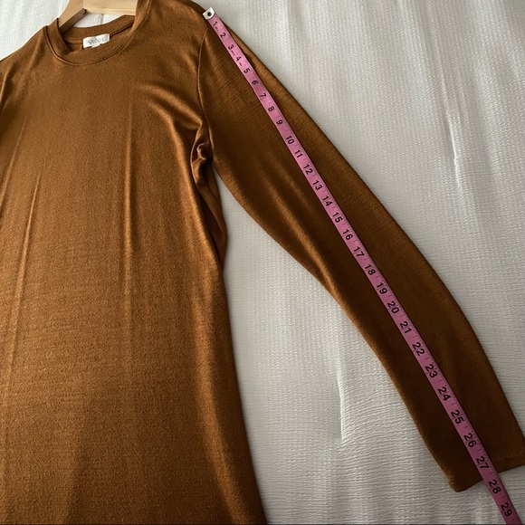 Soft Knit Long Sleeve Midi Dress - Picture 5 of 10